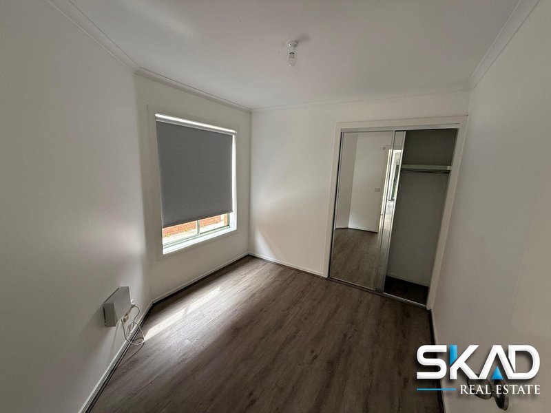 Photo - 20 Brecon Nook, Craigieburn VIC 3064 - Image 10