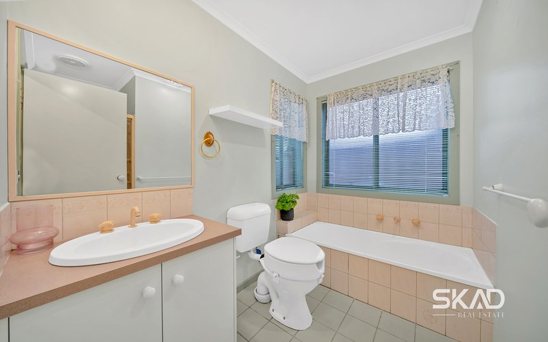 Photo - 20 Brecon Nook, Craigieburn VIC 3064 - Image 7