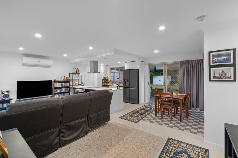 Photo - 20 Bridgewater Road, Springfield QLD 4300 - Image 3