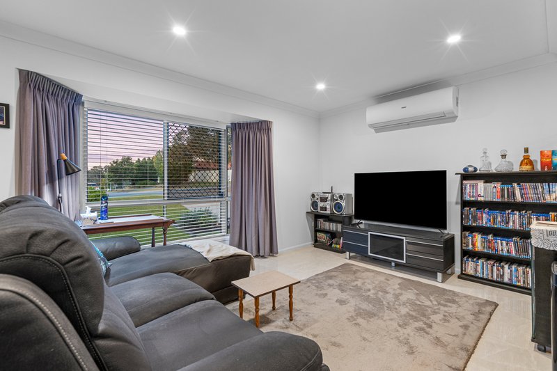 Photo - 20 Bridgewater Road, Springfield QLD 4300 - Image 4