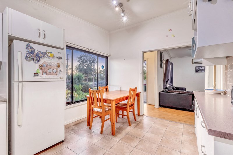 Photo - 20 Brimsdown Road, Davoren Park SA 5113 - Image 10