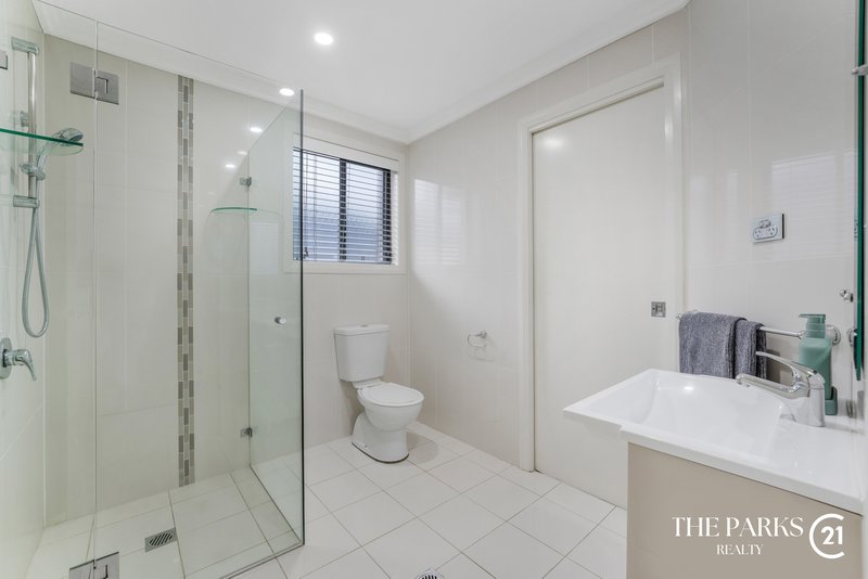 Photo - 20 Broadbent Avenue, Middleton Grange NSW 2171 - Image 19