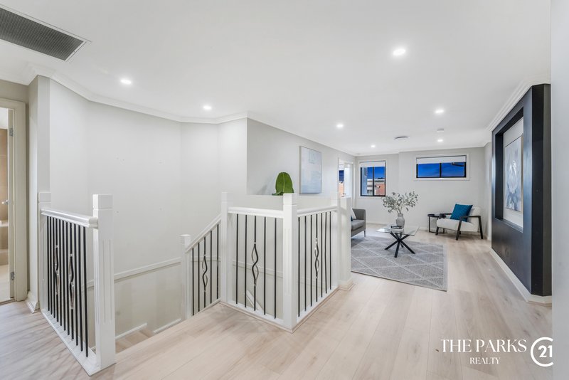 Photo - 20 Broadbent Avenue, Middleton Grange NSW 2171 - Image 21