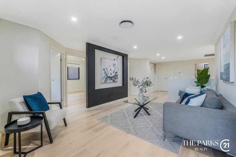 Photo - 20 Broadbent Avenue, Middleton Grange NSW 2171 - Image 23