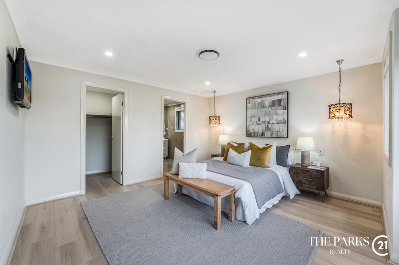 Photo - 20 Broadbent Avenue, Middleton Grange NSW 2171 - Image 29