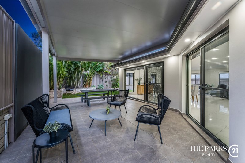 Photo - 20 Broadbent Avenue, Middleton Grange NSW 2171 - Image 32