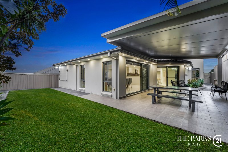 Photo - 20 Broadbent Avenue, Middleton Grange NSW 2171 - Image 34