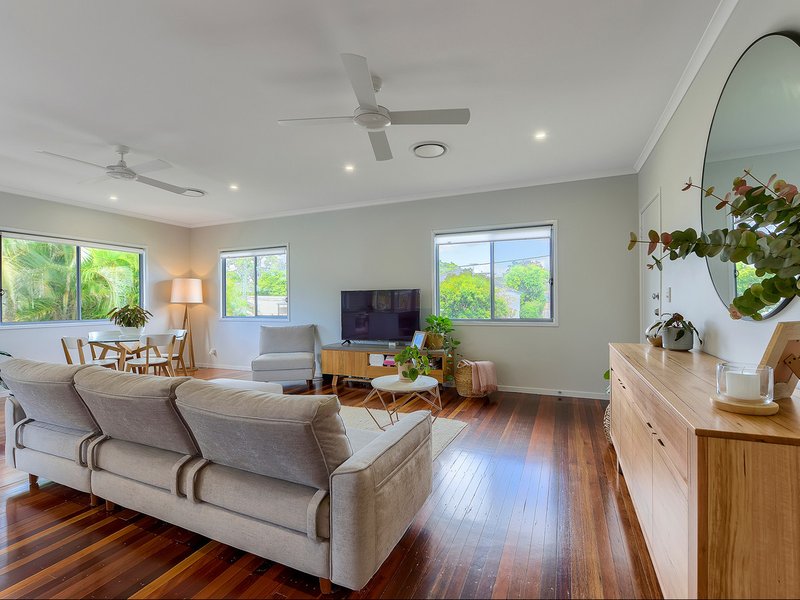 Photo - 20 Broula Street, Stafford Heights QLD 4053 - Image 12