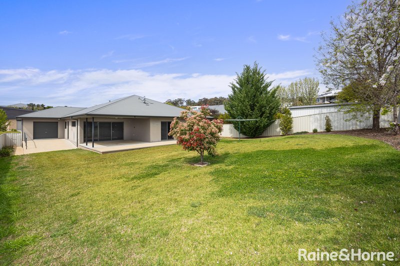 Photo - 20 Brownlow Drive, Bourkelands NSW 2650 - Image 14