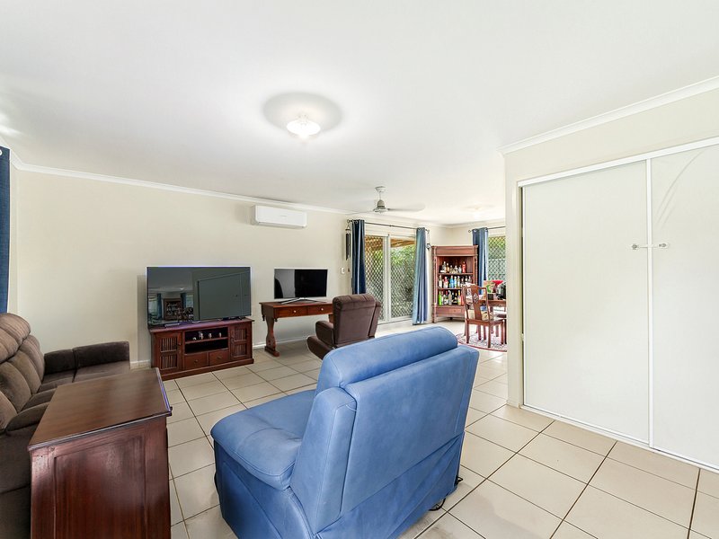 Photo - 20 Buckingham Street West , Strathpine QLD 4500 - Image 6