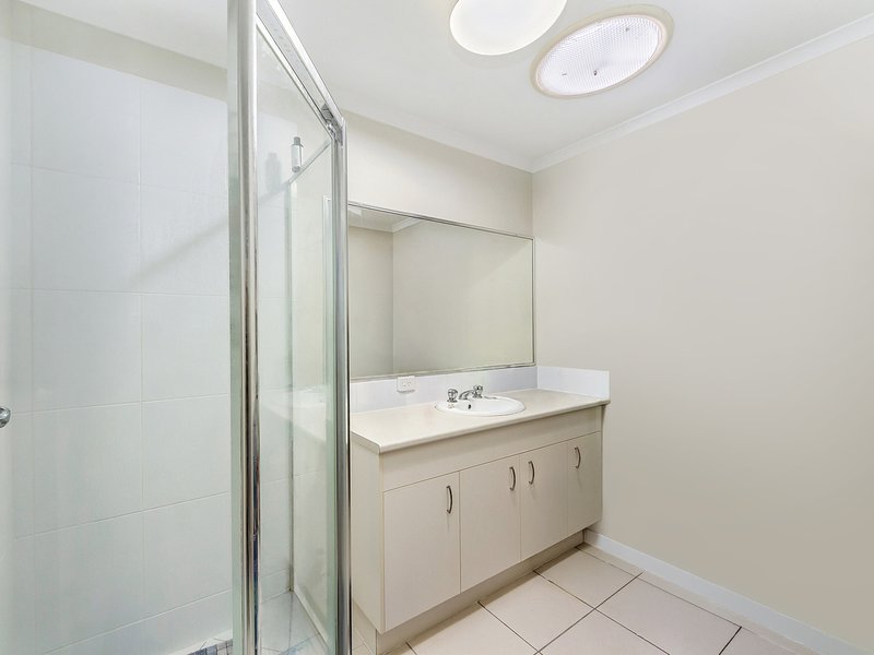 Photo - 20 Buckingham Street West , Strathpine QLD 4500 - Image 10