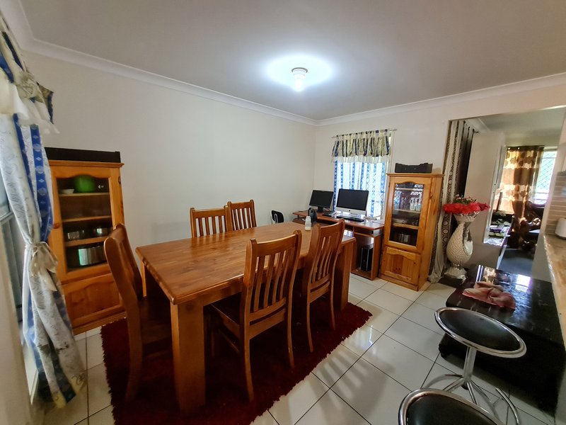 Photo - 20 Bulloo Road, Marsden QLD 4132 - Image 9