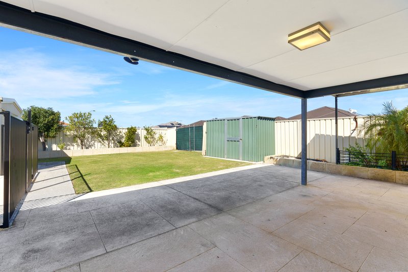 Photo - 20 Burbank Street, Canning Vale WA 6155 - Image 16