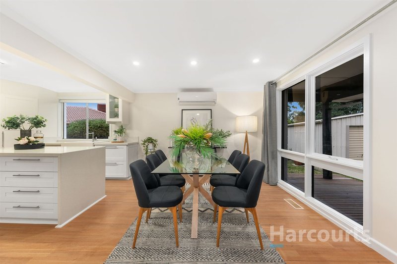 Photo - 20 Burlington Crescent, Wantirna VIC 3152 - Image 3