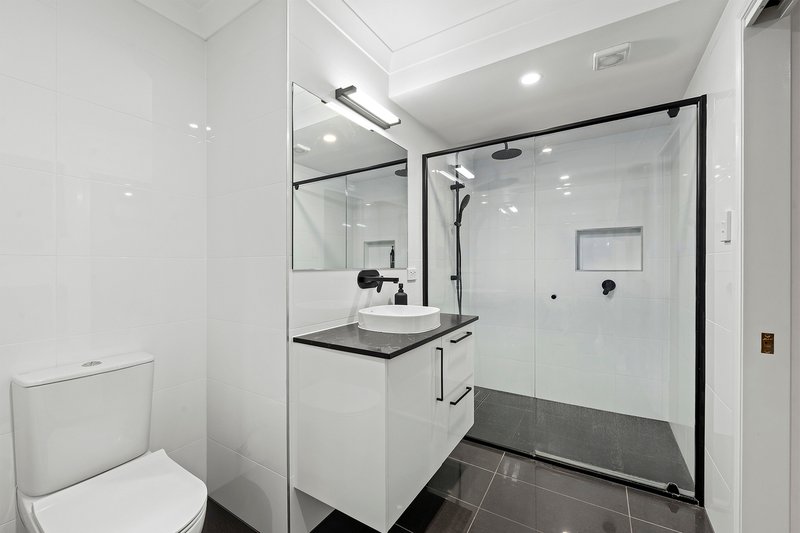 Photo - 20 Burlington Street, East Brisbane QLD 4169 - Image 16