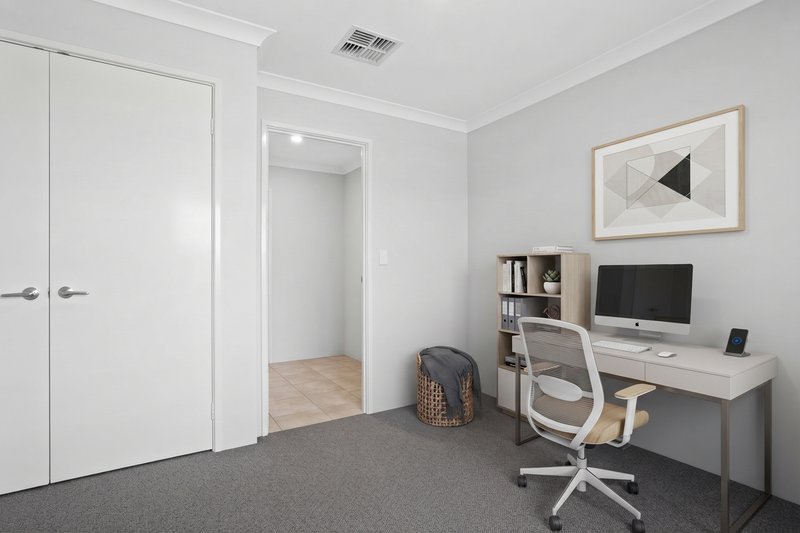 Photo - 20 Burnett Road, Brabham WA 6055 - Image 7