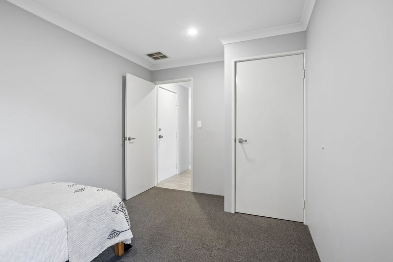 Photo - 20 Burnett Road, Brabham WA 6055 - Image 13