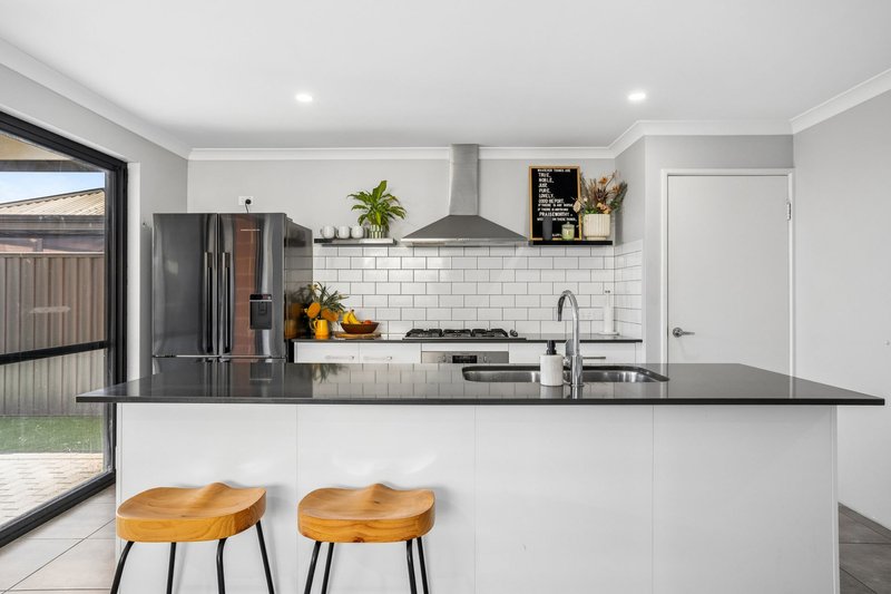 Photo - 20 Burnett Road, Brabham WA 6055 - Image 15