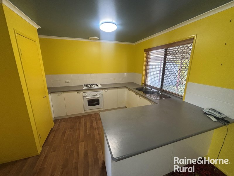 Photo - 20 Burns Crescent, Wondai QLD 4606 - Image 2