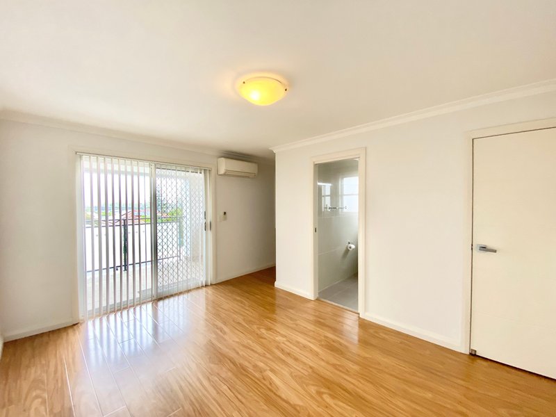 Photo - 20 Byrd Street, Canley Heights NSW 2166 - Image 5