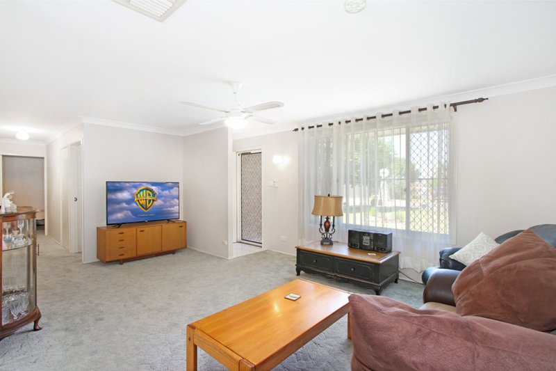 Photo - 20 Caley Close, Tamworth NSW 2340 - Image 2