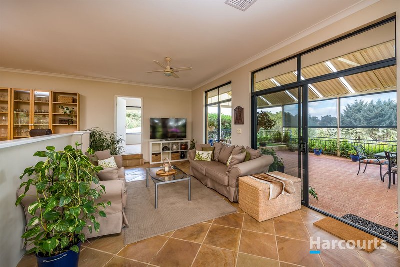 Photo - 20 Callow Drive, Bullsbrook WA 6084 - Image 3