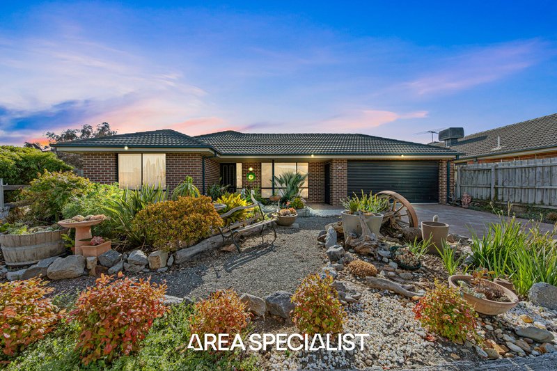 Photo - 20 Camelia Way, Pakenham VIC 3810 - Image 2