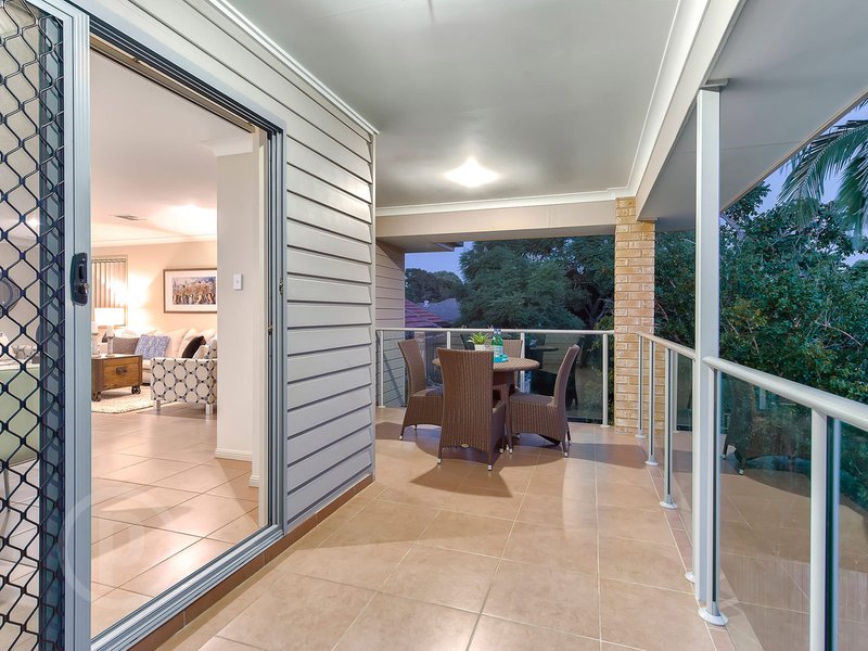 Photo - 20 Camelot Street, Tennyson QLD 4105 - Image 11