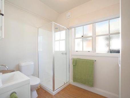 Photo - 20 Canterbury Street, Brown Hill VIC 3350 - Image 5