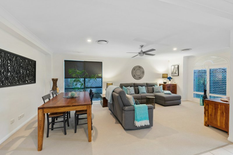 Photo - 20 Canundra Street, North Lakes QLD 4509 - Image 3