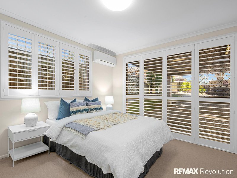 Photo - 20 Carbora Street, Mansfield QLD 4122 - Image 15
