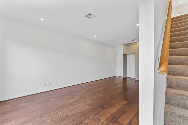 Photo - 20 Carcoar Terrace, Watson ACT 2602 - Image 11