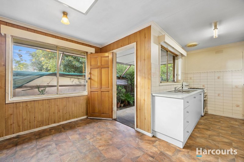 Photo - 20 Carmarthen Drive, Corio VIC 3214 - Image 2