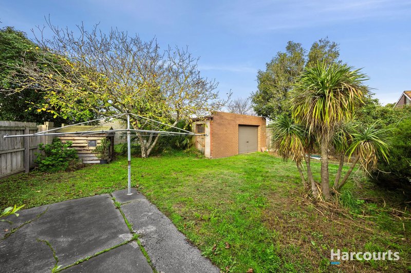 Photo - 20 Carmarthen Drive, Corio VIC 3214 - Image 6