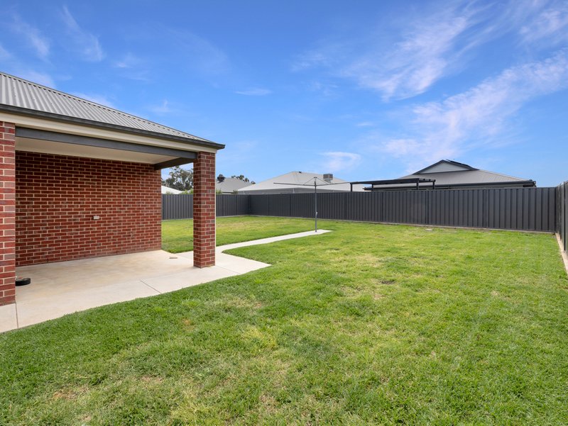 Photo - 20 Carolina Avenue, Wangaratta VIC 3677 - Image 16