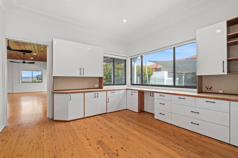 Photo - 20 Caroline Street, East Gosford NSW 2250 - Image 6