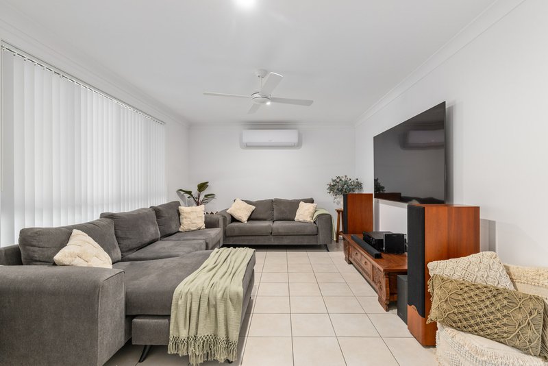 Photo - 20 Carrall Close, Coffs Harbour NSW 2450 - Image 3