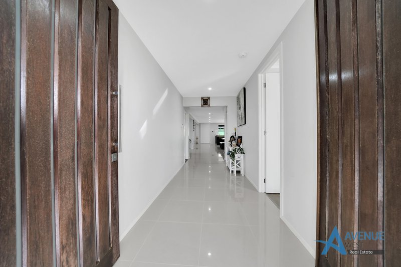 Photo - 20 Cascade Drive, Aintree VIC 3336 - Image 3