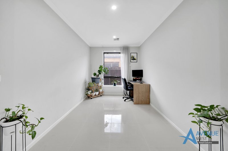 Photo - 20 Cascade Drive, Aintree VIC 3336 - Image 6