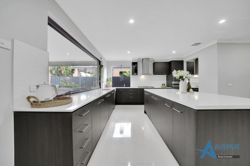 Photo - 20 Cascade Drive, Aintree VIC 3336 - Image 10