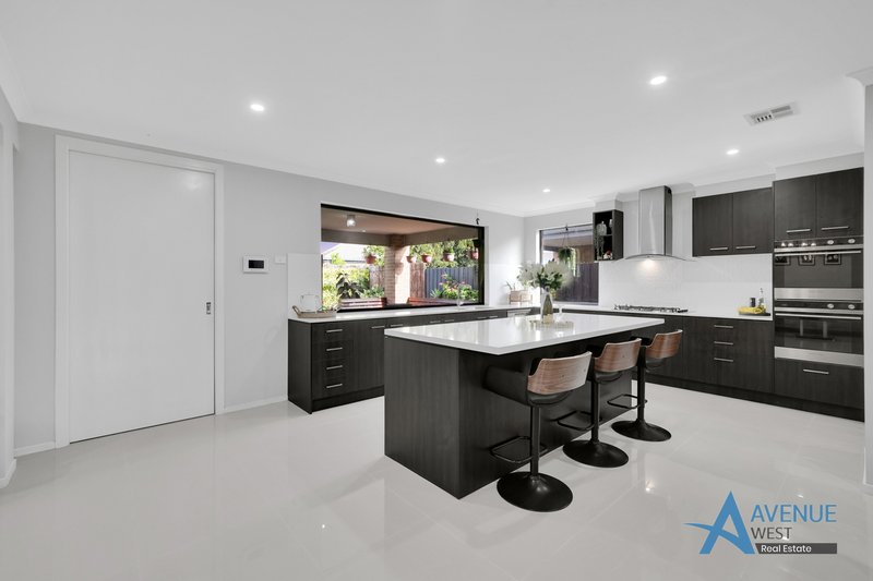 Photo - 20 Cascade Drive, Aintree VIC 3336 - Image 11