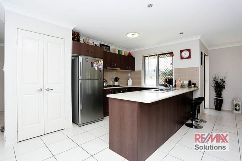 Photo - 20 Catalina Avenue, Bray Park QLD 4500 - Image 2