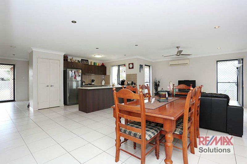 Photo - 20 Catalina Avenue, Bray Park QLD 4500 - Image 4