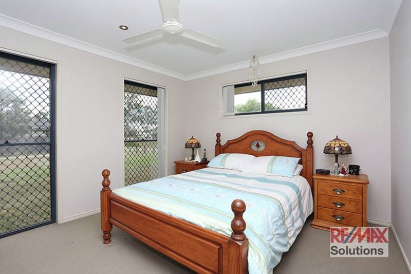 Photo - 20 Catalina Avenue, Bray Park QLD 4500 - Image 8