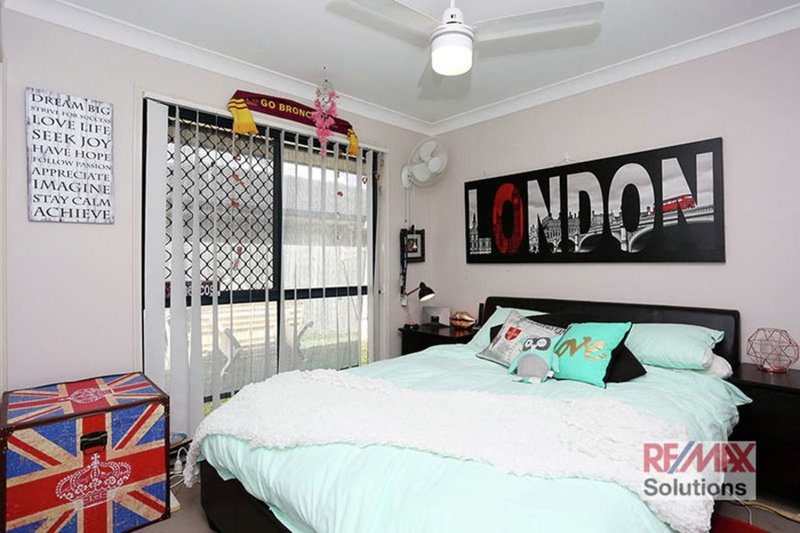 Photo - 20 Catalina Avenue, Bray Park QLD 4500 - Image 10