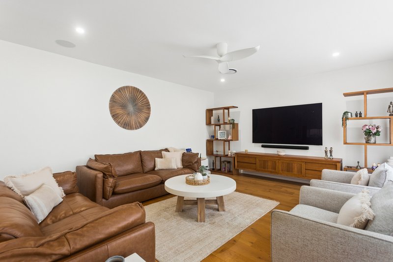 Photo - 20 Catamaran Avenue, Shell Cove NSW 2529 - Image 4