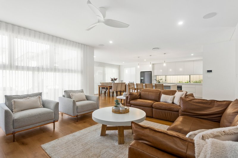 Photo - 20 Catamaran Avenue, Shell Cove NSW 2529 - Image 5