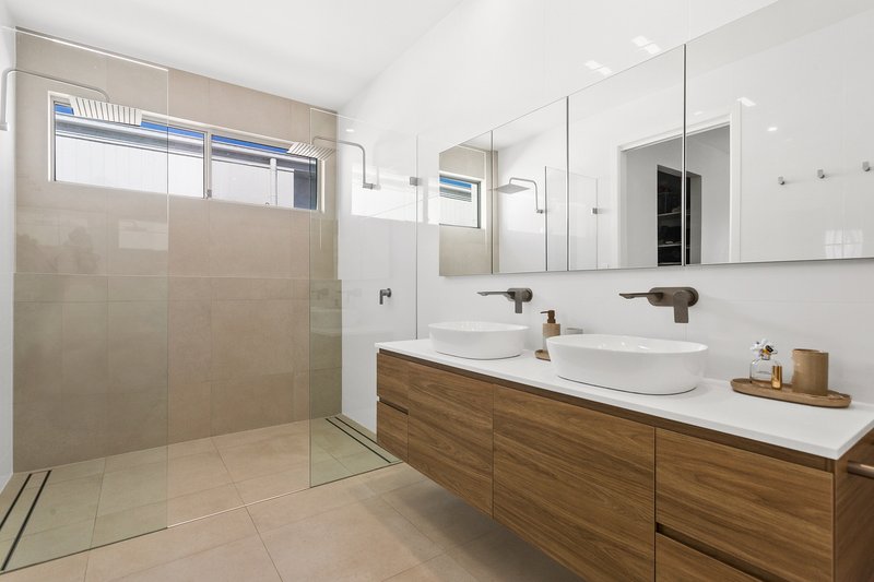 Photo - 20 Catamaran Avenue, Shell Cove NSW 2529 - Image 10