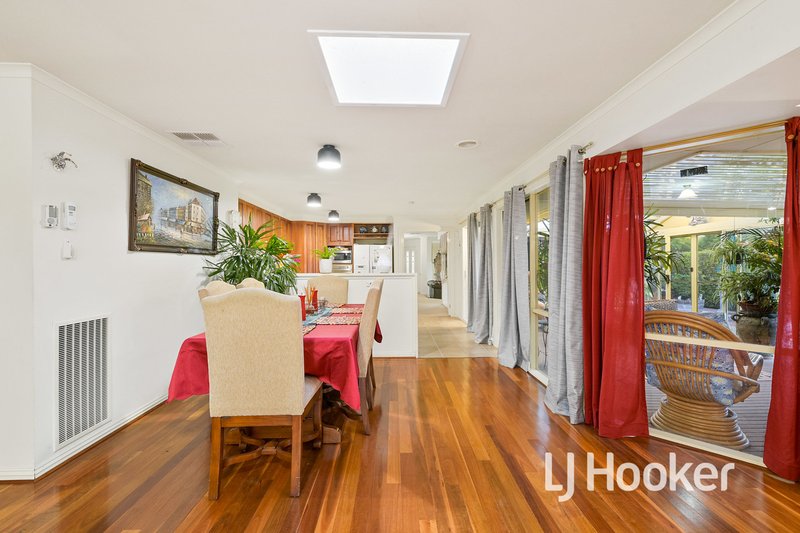 Photo - 20 Caversham Terrace, Lynbrook VIC 3975 - Image 5