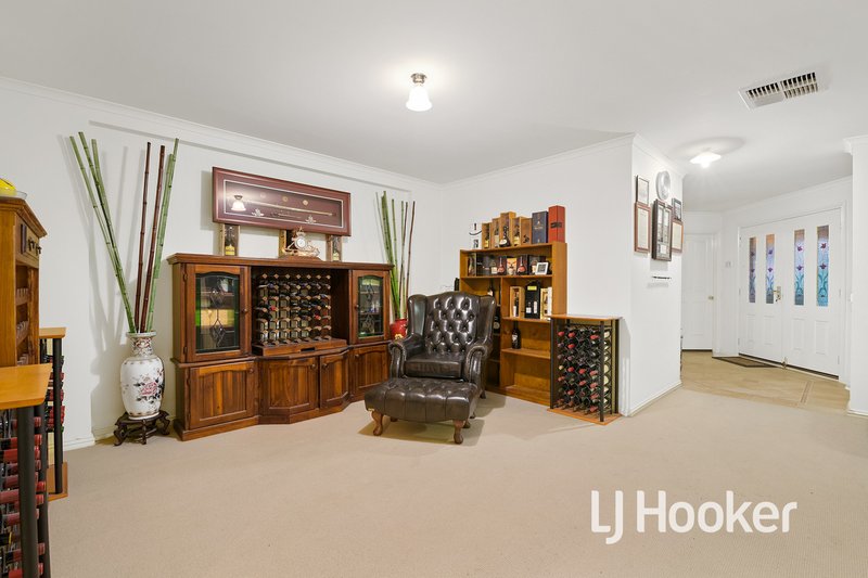 Photo - 20 Caversham Terrace, Lynbrook VIC 3975 - Image 7